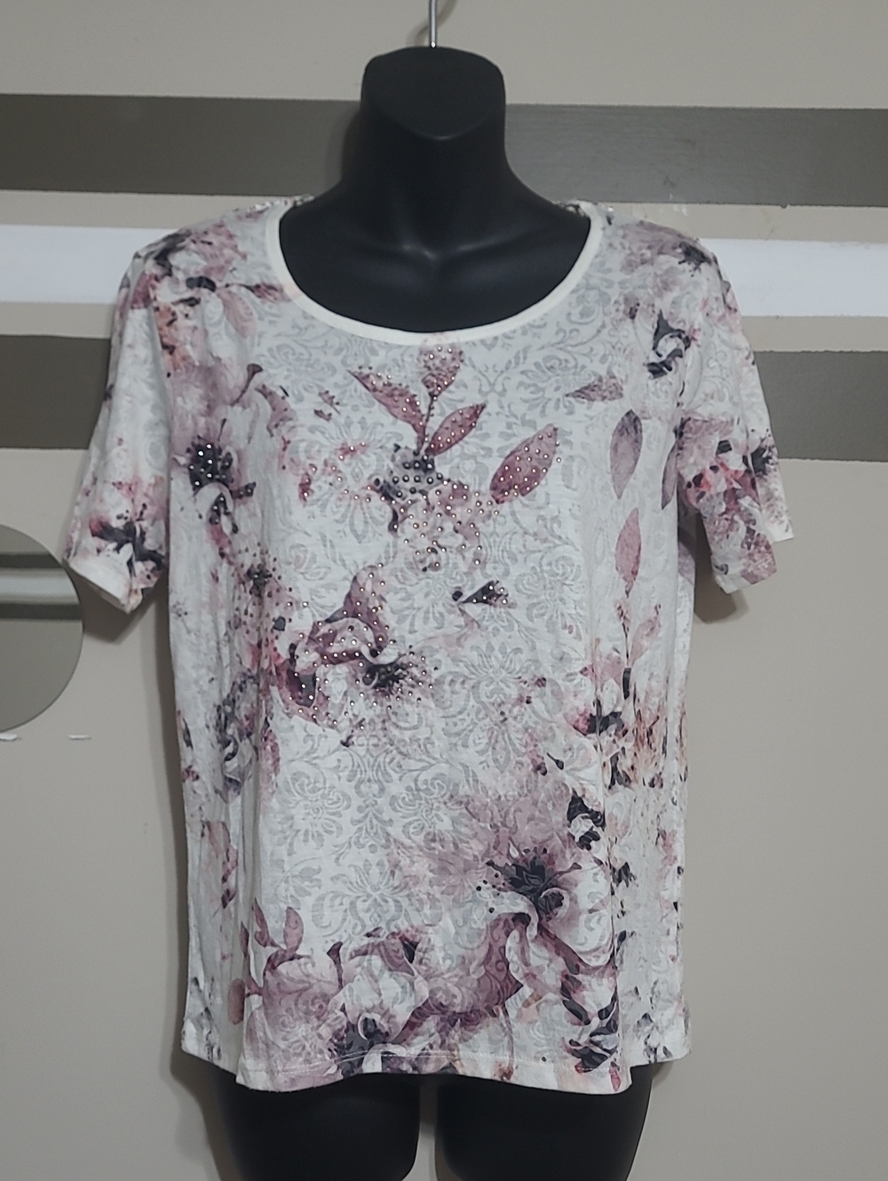 ⭐️ Laura Petites White & Dusty Rose Floral Print Lace Accent Short-Slv Tee Sz Sm